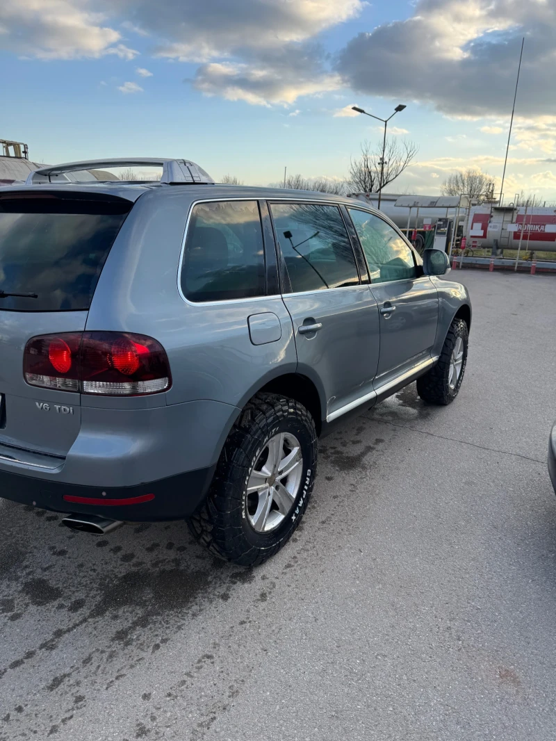 VW Touareg, снимка 3 - Автомобили и джипове - 53479200