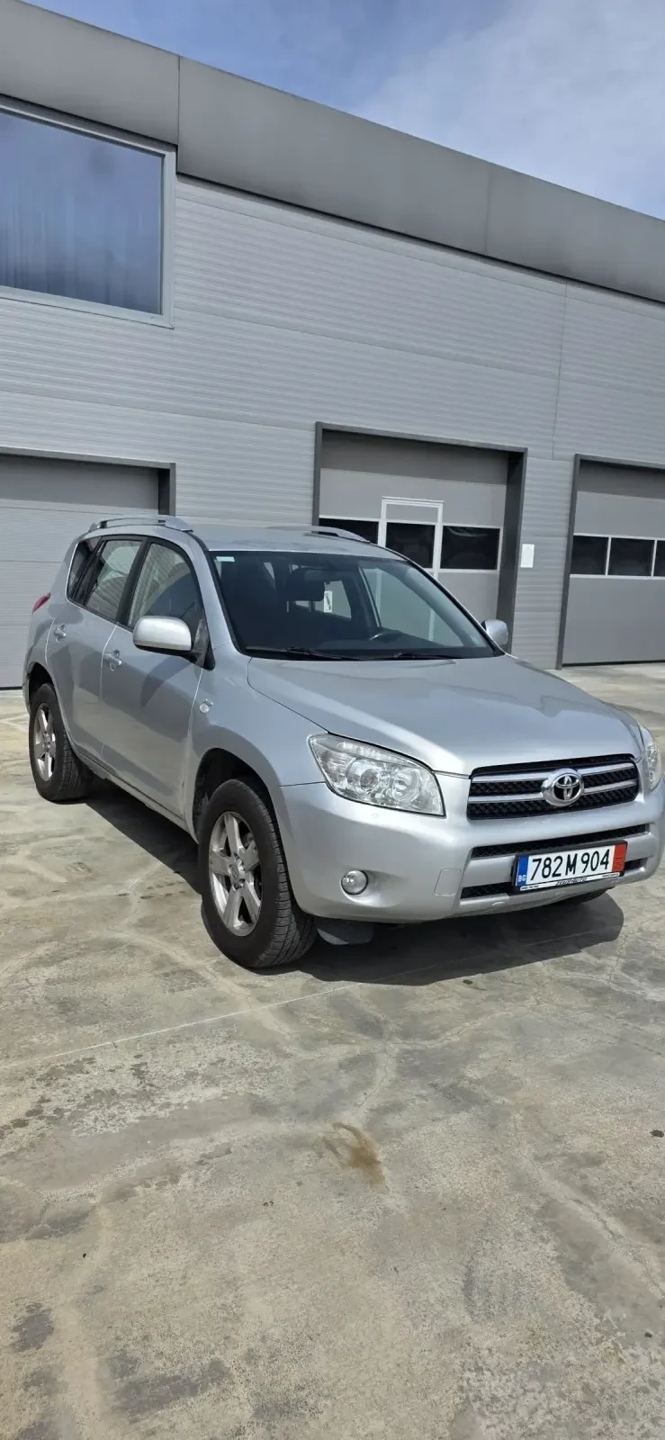 Toyota Rav4 2.2 D-4D / 6ск / 4x4, снимка 2 - Автомобили и джипове - 54115743