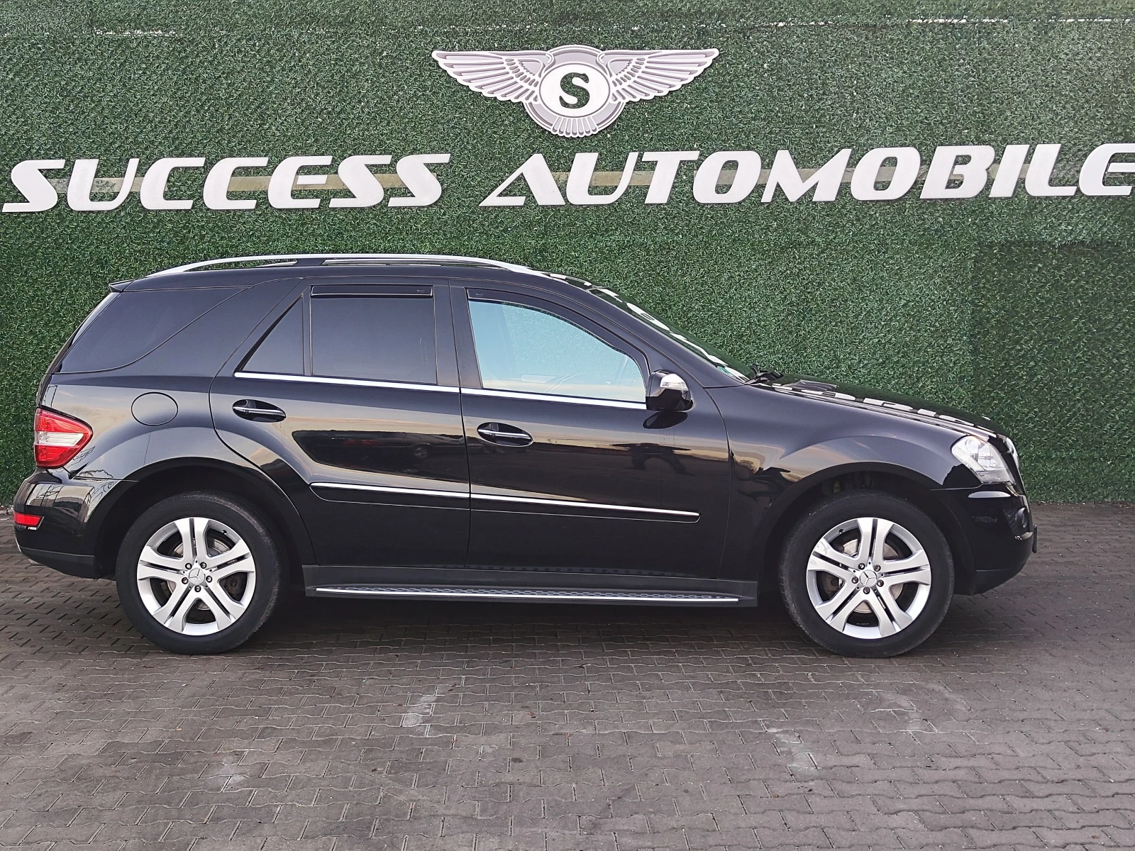 Mercedes-Benz ML 350 AMG* MEMORY* PODGREV* LIZING - изображение 3