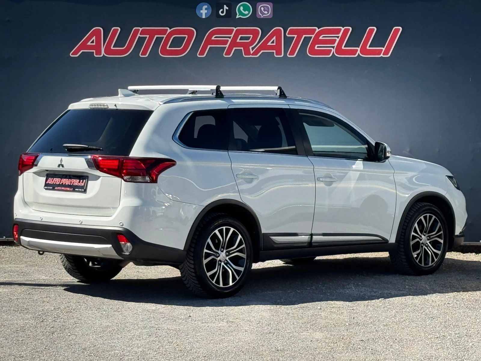 Mitsubishi Outlander 2.2 DI-D 4WD INSTYLE PLUS 6+ 1 СОБСТВЕН ЛИЗИНГ*  - изображение 4