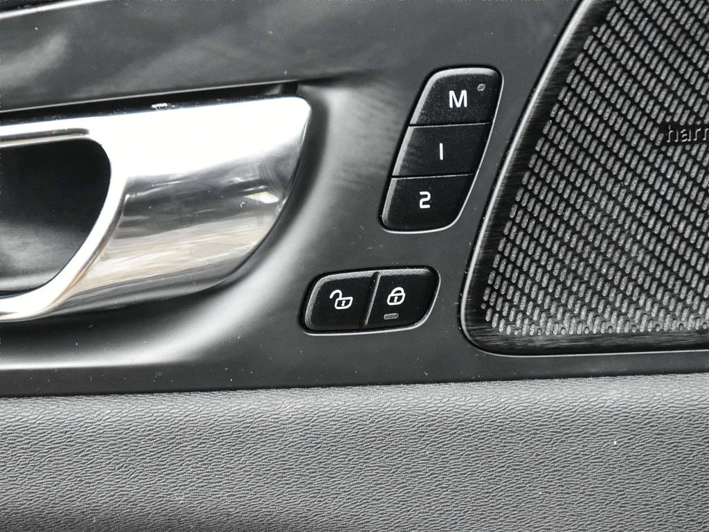 Volvo XC60 * Momentum * CARFAX * ���� �� �� | Mobile.bg � ����������� 11