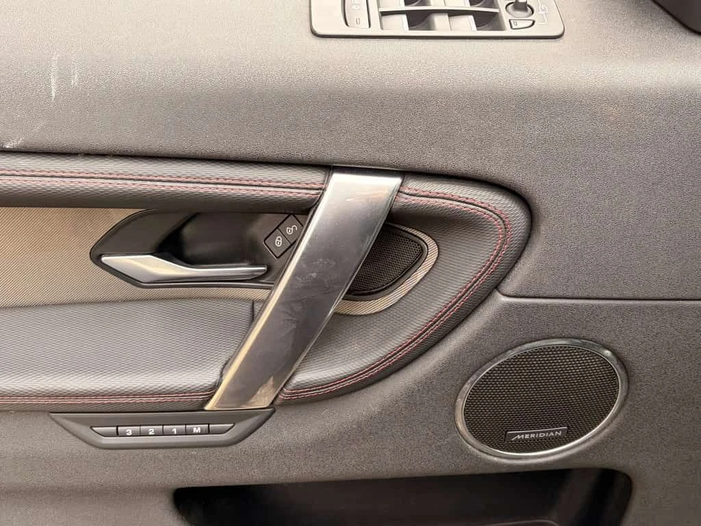 Land Rover Discovery Sport * R Dynamic SE 4WD * CARFAX * ЦЕНА ДО БГ, снимка 7 - Автомобили и джипове - 53877084