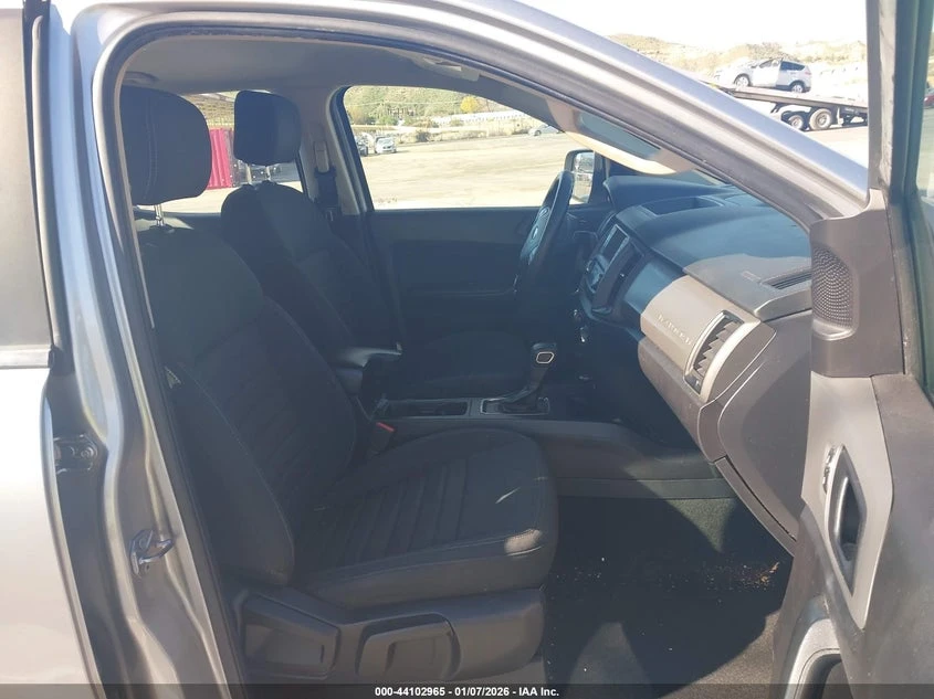 Ford Ranger 2.3l Xl, снимка 5 - Автомобили и джипове - 53918961