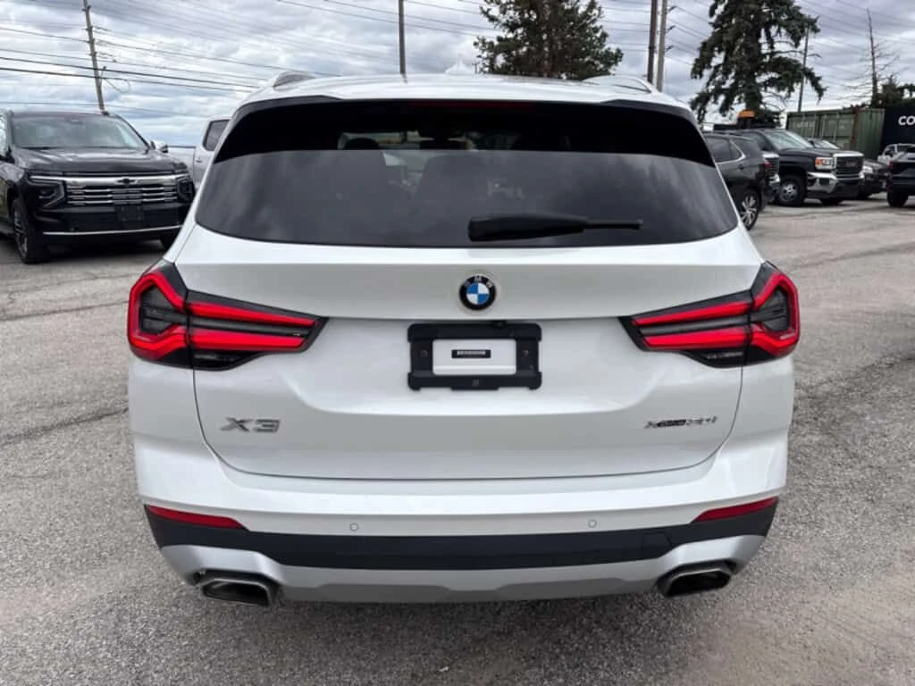 BMW X3 * xDrive30i RED INTERIOR| PREMIUM PKG * CARFAX * Ц, снимка 6 - Автомобили и джипове - 53935914