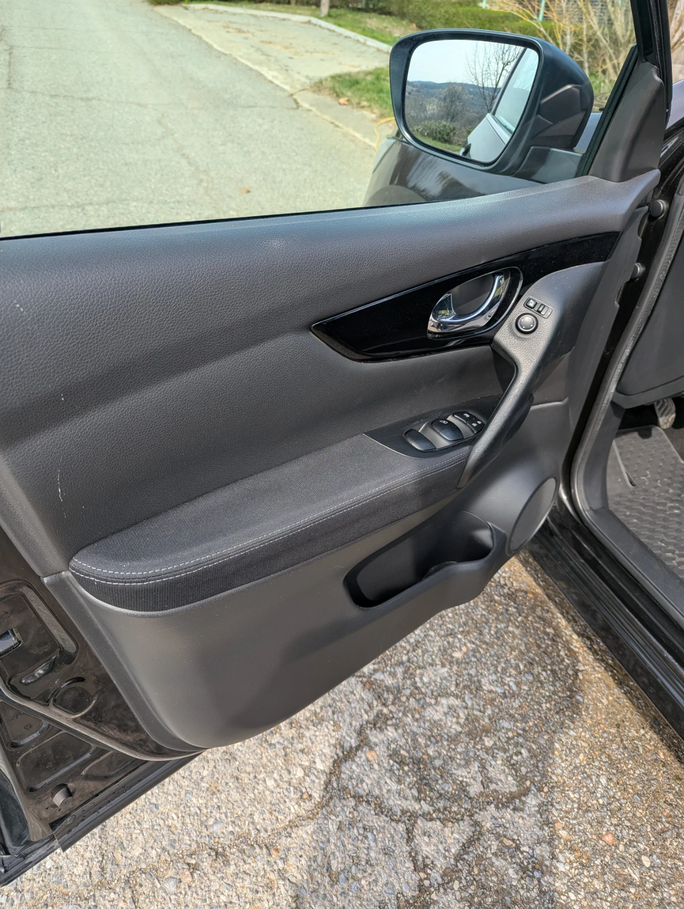 Nissan Qashqai 1.5 dci Acenta Premium 360  камера, снимка 6 - Автомобили и джипове - 53988721