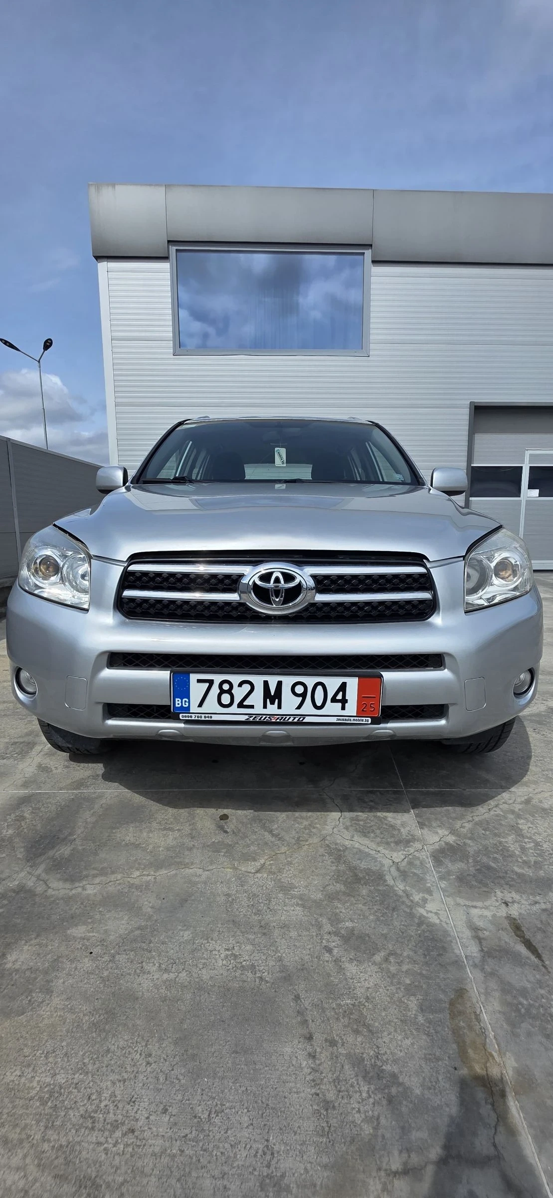 Toyota Rav4 2.2 D-4D / 6ск / 4x4, снимка 3 - Автомобили и джипове - 54115743