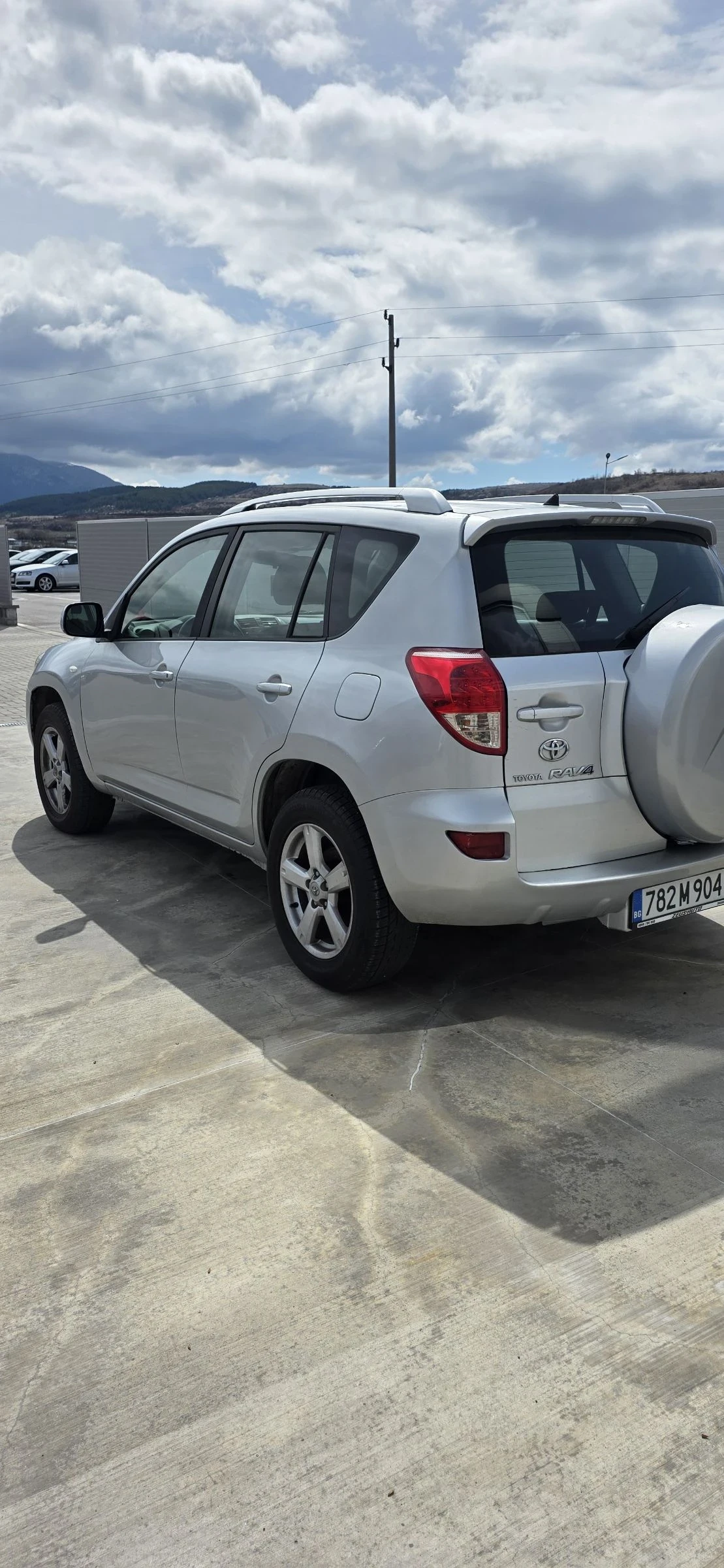 Toyota Rav4 2.2 D-4D / 6ск / 4x4, снимка 6 - Автомобили и джипове - 54115743
