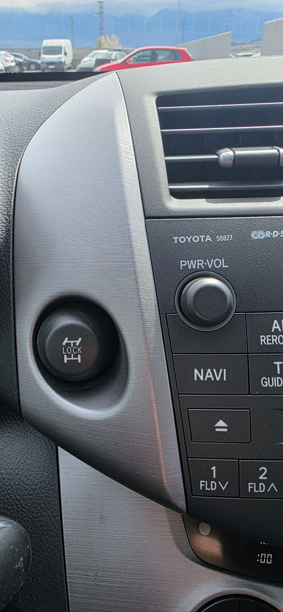 Toyota Rav4 2.2 D-4D / 6ск / 4x4, снимка 16 - Автомобили и джипове - 54115743