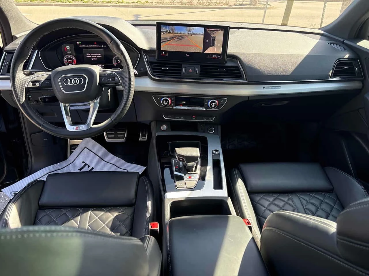 Audi SQ5 Progressiv/CARFAX/Пано/Обдух/Подгрев/+ Гуми&Джанти, снимка 8 - Автомобили и джипове - 54365818