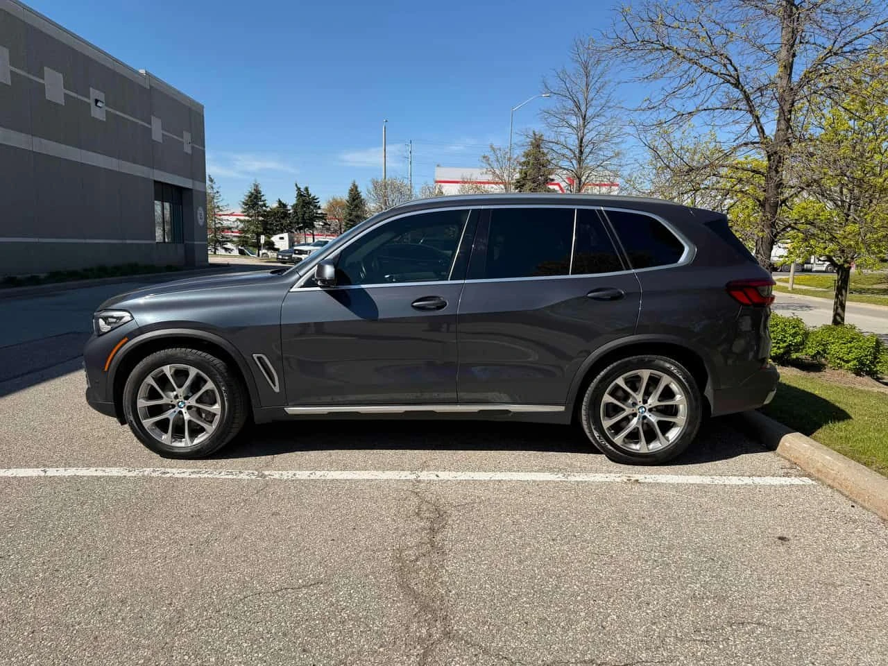BMW X5 * xDrive40i * HARMAN/KARDON* 360* COMFORT SEATS* , снимка 2 - Автомобили и джипове - 54635236