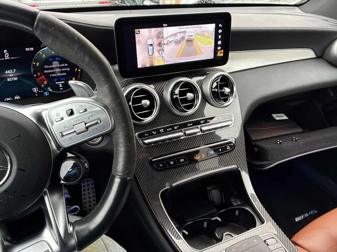 Mercedes-Benz GLC 43 AMG /HUD/360/DISTRONIC/АВТОКРЕДИТ , снимка 9 - Автомобили и джипове - 54651173