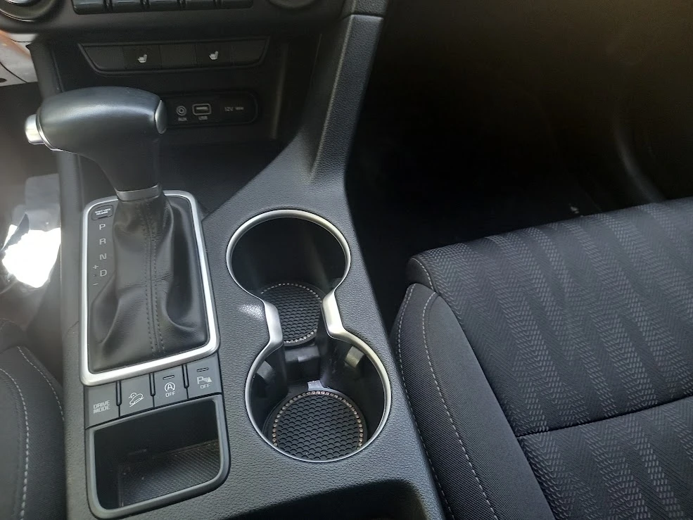 Kia Sportage 1.7 crdi, снимка 10 - Автомобили и джипове - 54846820