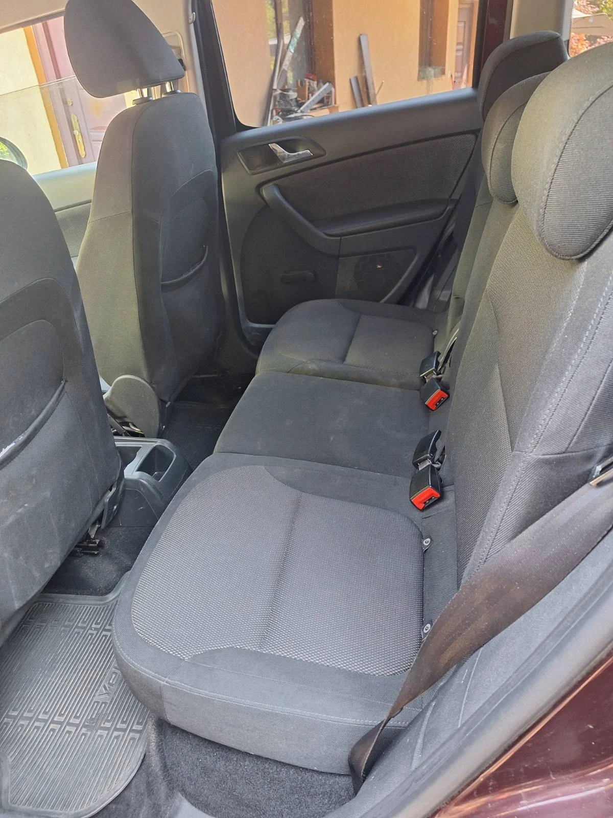 Skoda Yeti, снимка 5 - Автомобили и джипове - 55070475
