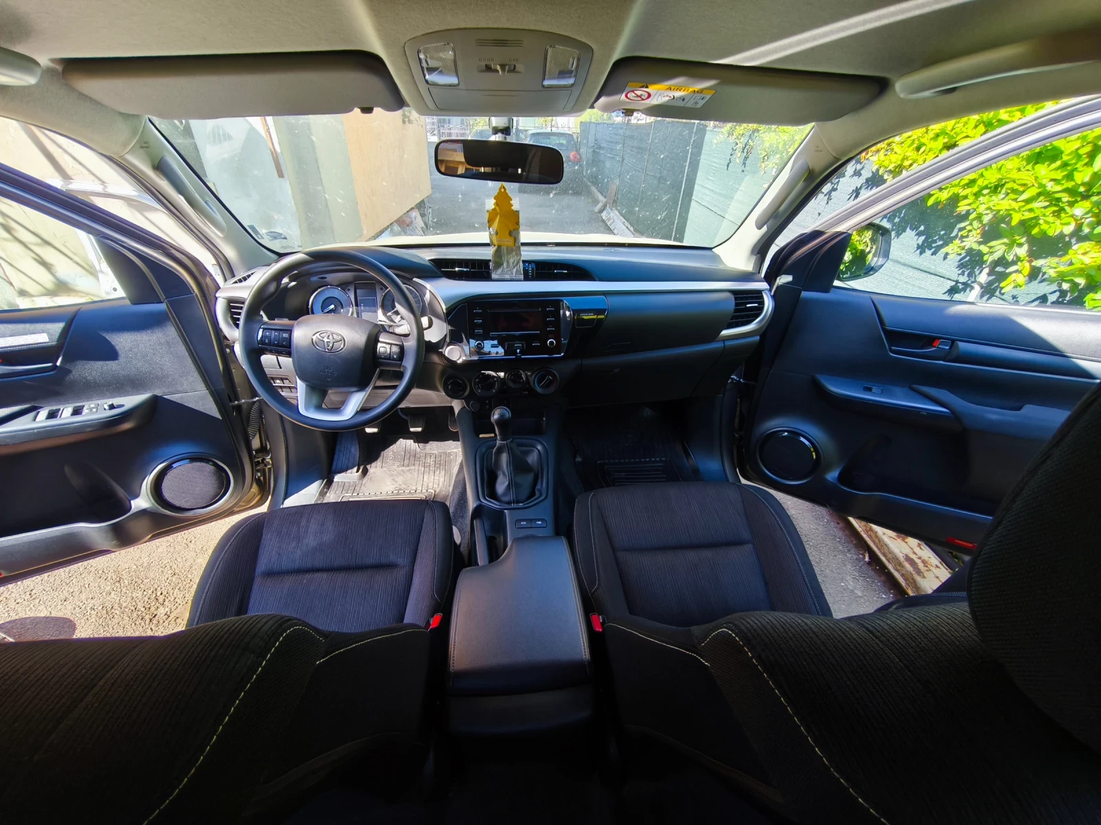 Toyota Hilux 2.4 Double cab 4x4 New, снимка 15 - Автомобили и джипове - 56060440
