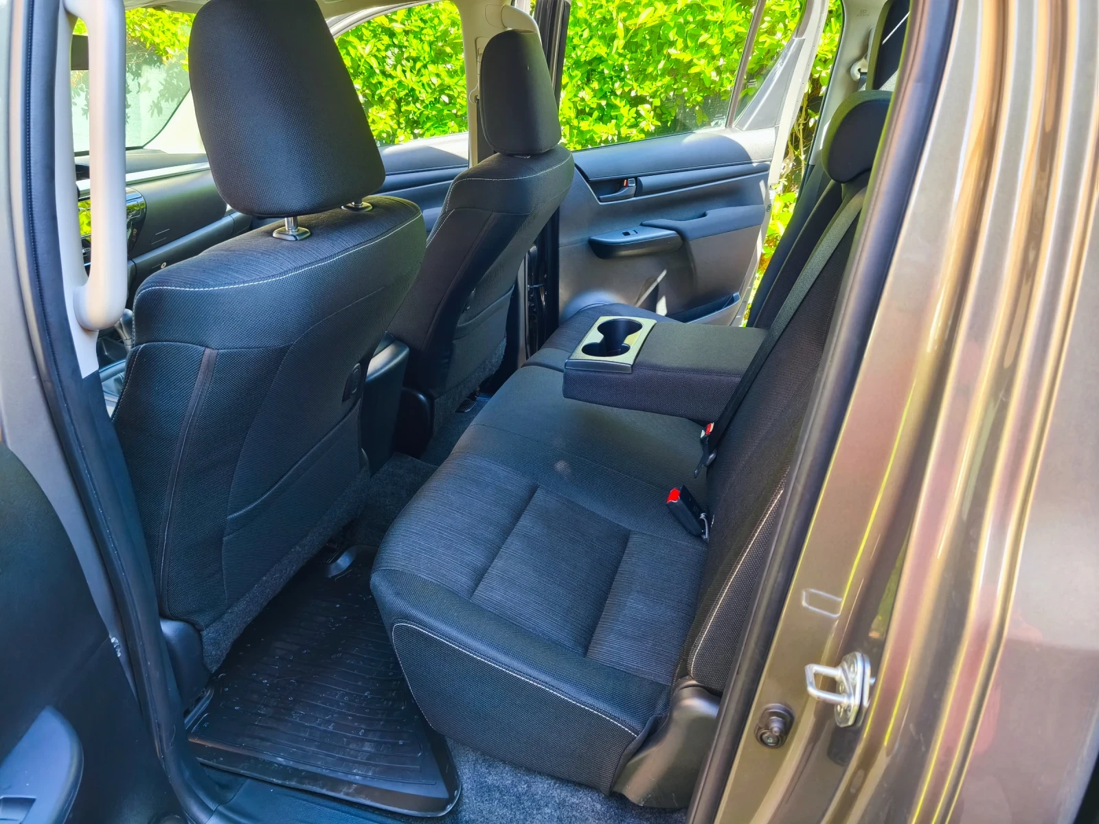 Toyota Hilux 2.4 Double cab 4x4 New, снимка 14 - Автомобили и джипове - 56060440