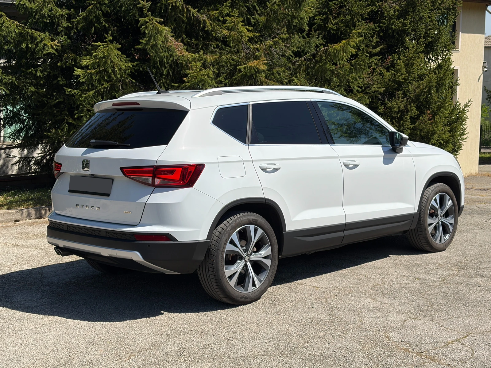 Seat Ateca 2.0TDI 190кс 4х4 БОНУС до 30.09, снимка 4 - Автомобили и джипове - 56069290