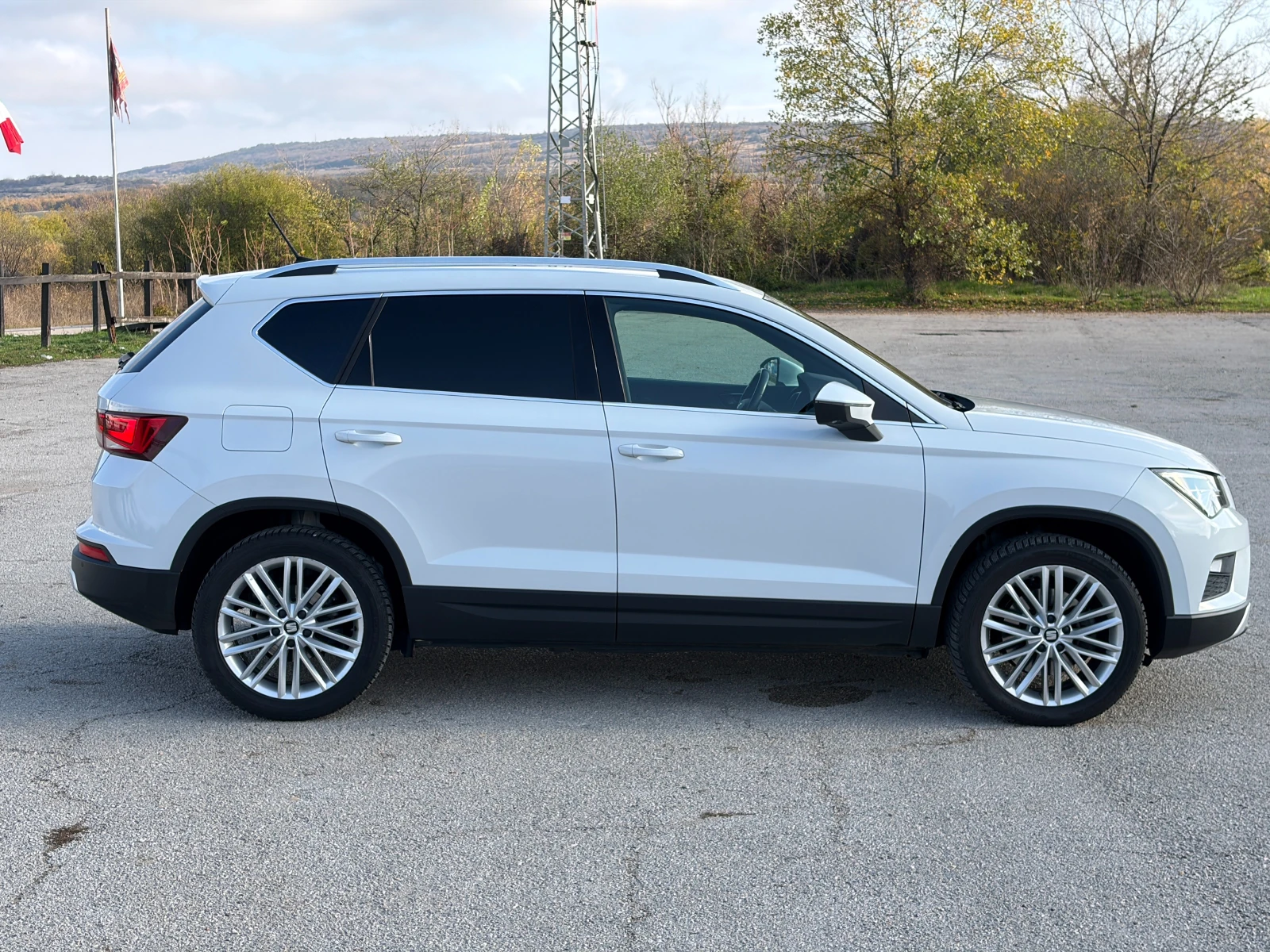 Seat Ateca 2.0TDI 190кс 4х4 БОНУС до 30.09, снимка 15 - Автомобили и джипове - 56069290