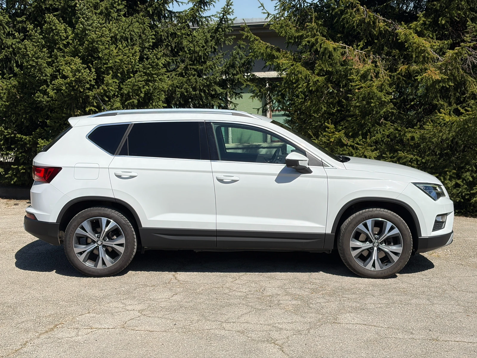 Seat Ateca 2.0TDI 190кс 4х4 БОНУС до 30.09, снимка 3 - Автомобили и джипове - 56069290
