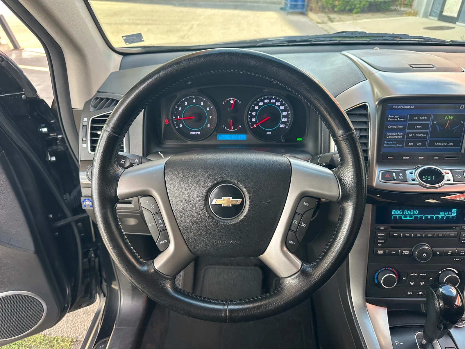 Chevrolet Captiva 2.4 Газ Автоматик 7-местен, снимка 11 - Автомобили и джипове - 56230712