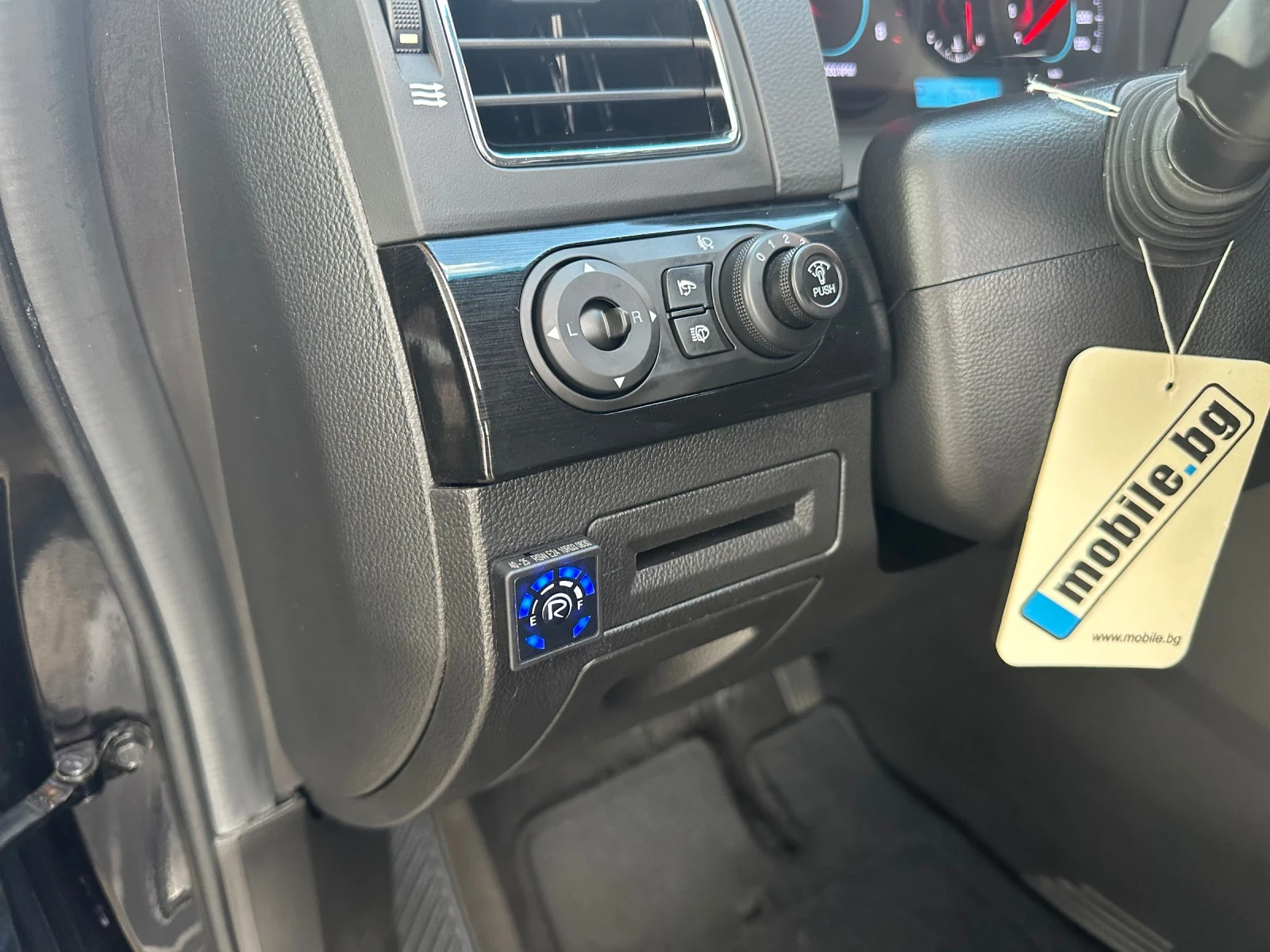 Chevrolet Captiva 2.4 Газ Автоматик 7-местен, снимка 15 - Автомобили и джипове - 56230712
