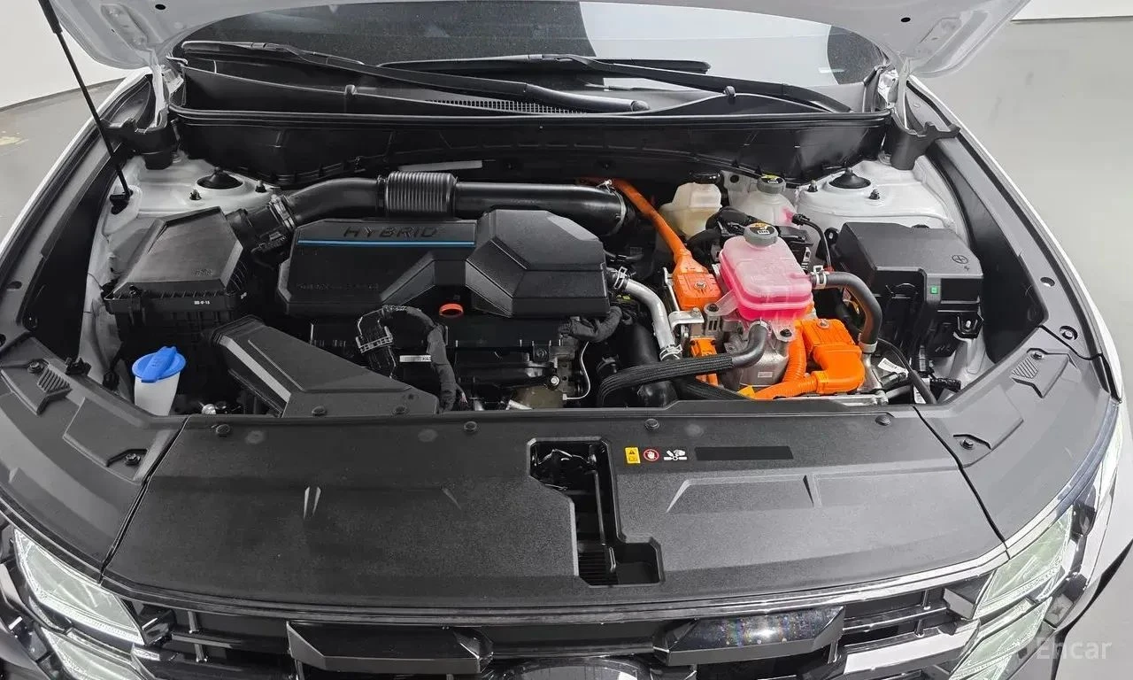 Hyundai Tucson, снимка 15 - Автомобили и джипове - 56739892