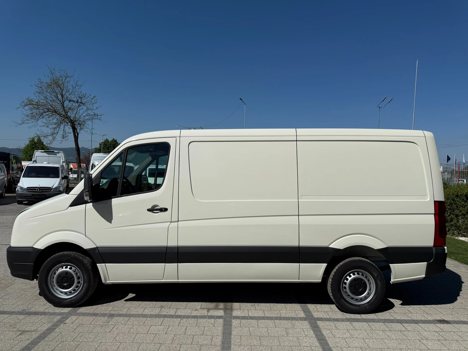 VW Crafter 2.5TDI Клима L2H1  - изображение 4