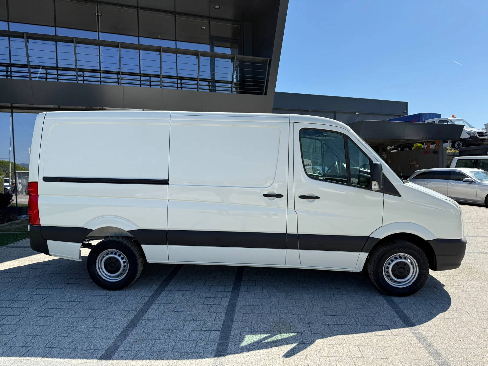VW Crafter 2.5TDI Клима L2H1  - изображение 7