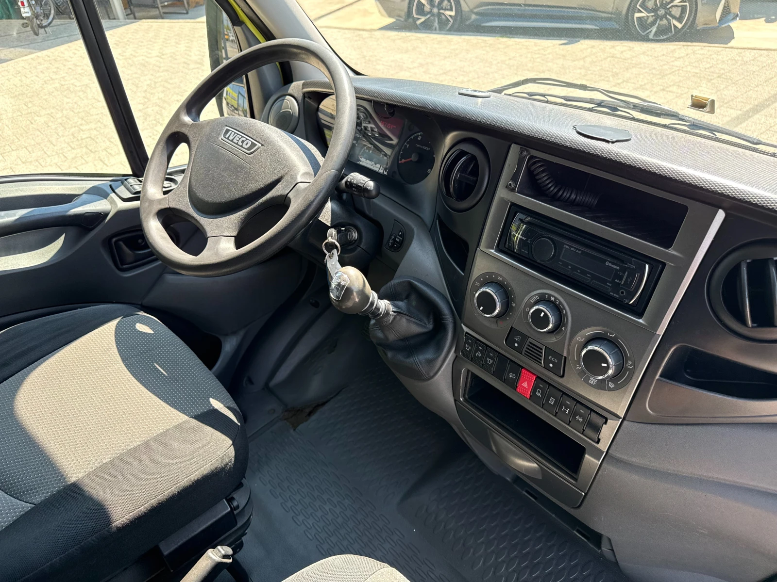Iveco Daily 35C17 3.0HPI до 3.5т. Клима Euro 5  L2H2 , снимка 12 - Бусове и автобуси - 55752665