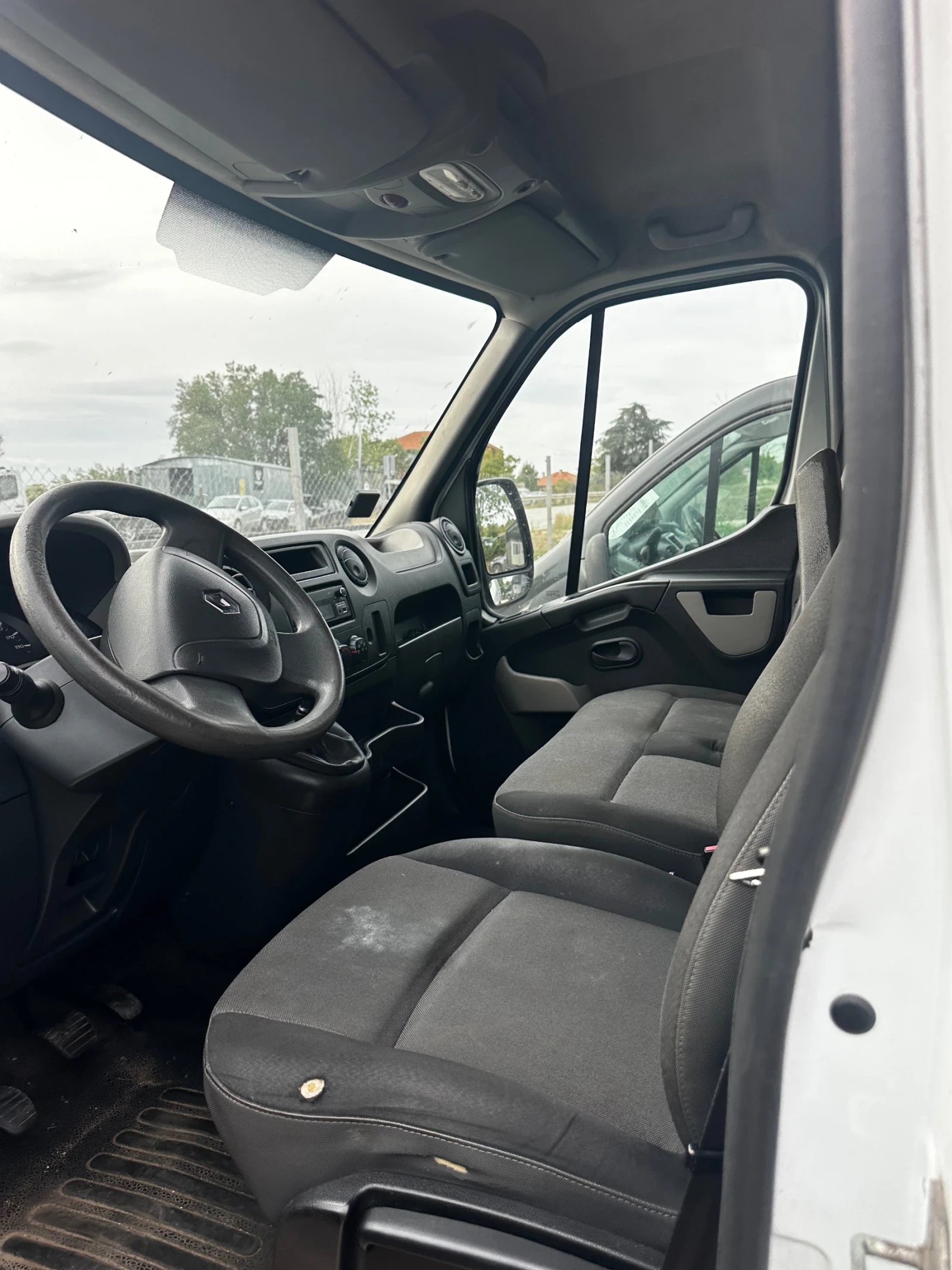 Renault Master 2.3dci 125 HK, снимка 11 - Бусове и автобуси - 56294925