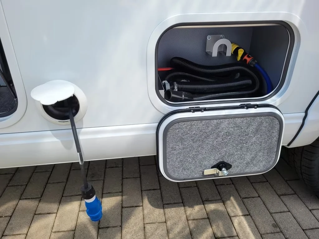 Кемпер Frankia NEO AL-KO Mercedes-Benz , снимка 10 - Каравани и кемпери - 54079870