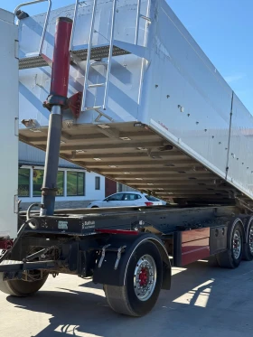 За камион BULL TRAILERS, снимка 7