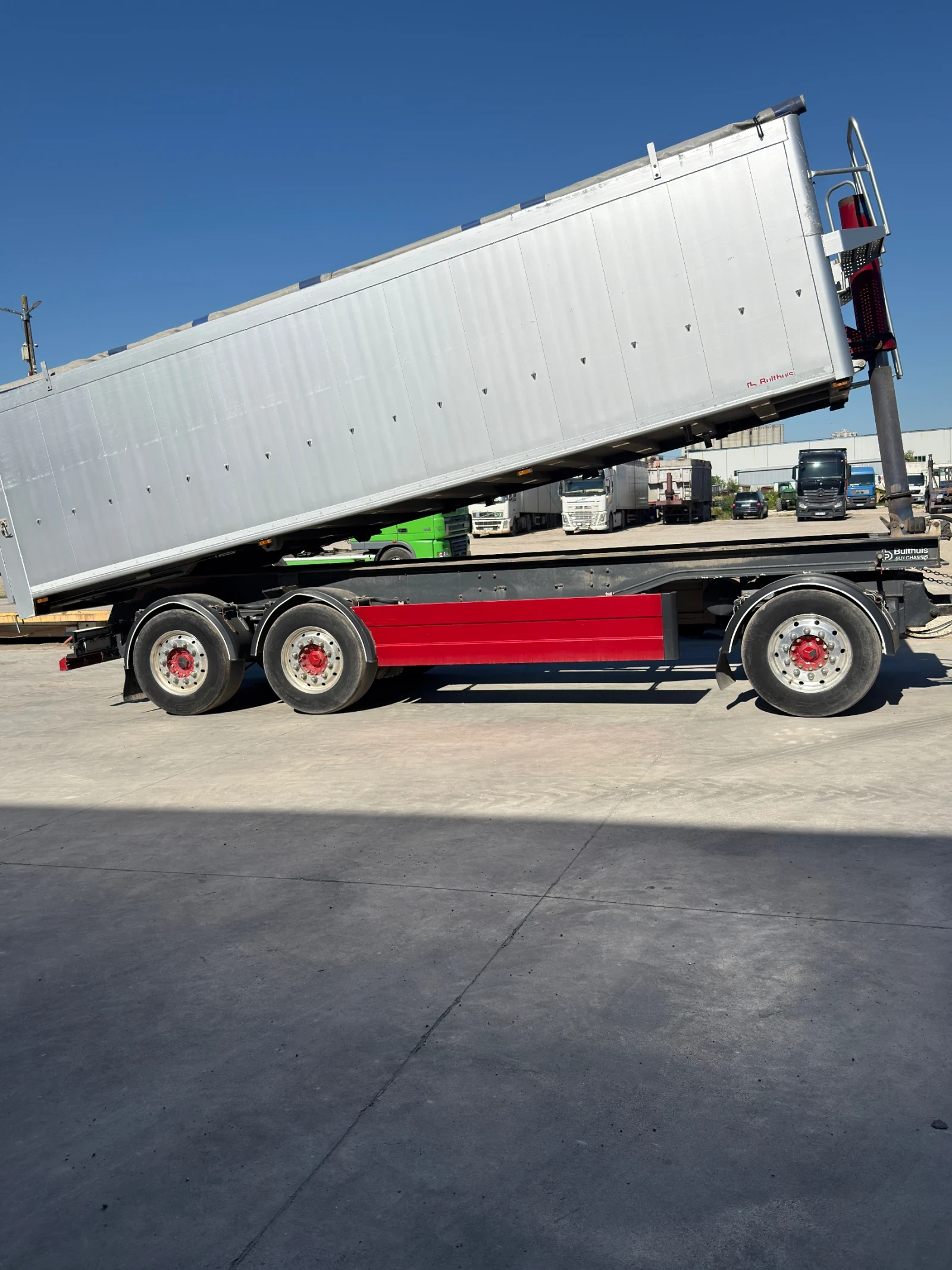 За камион BULL TRAILERS, снимка 4 - Ремаркета - 54574849
