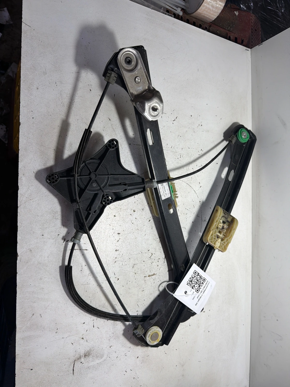 стъклоповдигач преден ляв 3G0837461C VW Passat