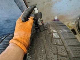 Гуми Зимни 285/45R19, снимка 4