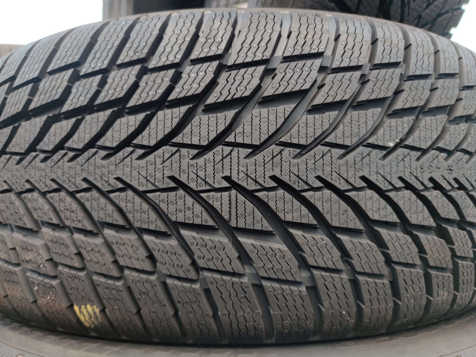  235/50R18 | Mobile.bg   3