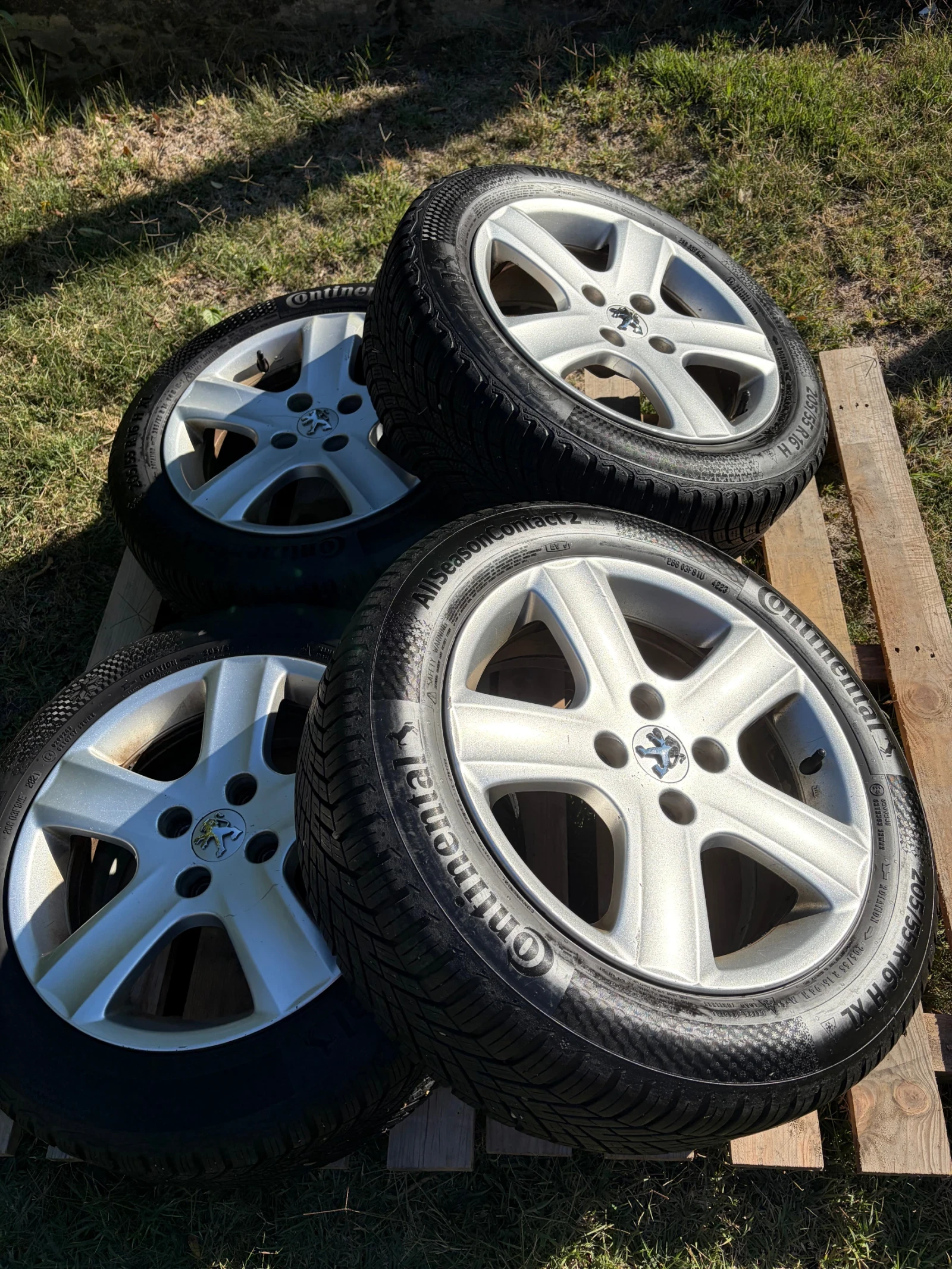 Гуми с джанти Continental 205/55R16