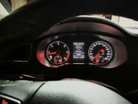 VW Jetta 1.6 TDI DSG Highline - ГАРАЖЕН /закупен от БГ/, снимка 6