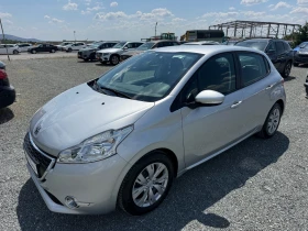 ������ Peugeot 208