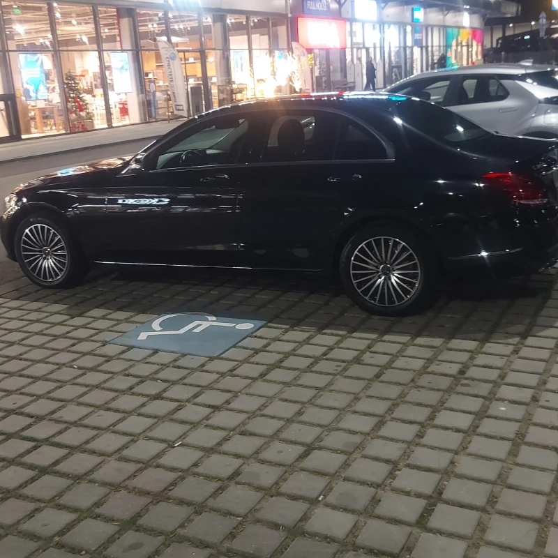 Mercedes-Benz C 220 C220, снимка 8 - Автомобили и джипове - 47917843