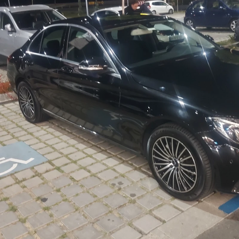 Mercedes-Benz C 220 C220, снимка 3 - Автомобили и джипове - 47917843