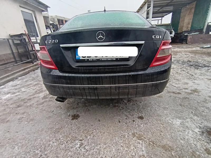 Mercedes-Benz C 220, снимка 4 - Автомобили и джипове - 48516947