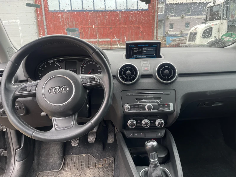 Audi A1, снимка 11 - Автомобили и джипове - 48591763