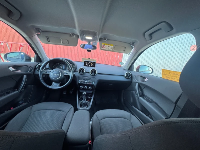 Audi A1, снимка 7 - Автомобили и джипове - 52658091
