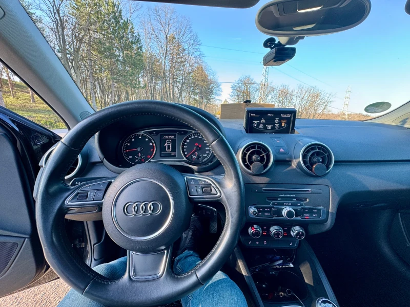 Audi A1, снимка 9 - Автомобили и джипове - 52658091