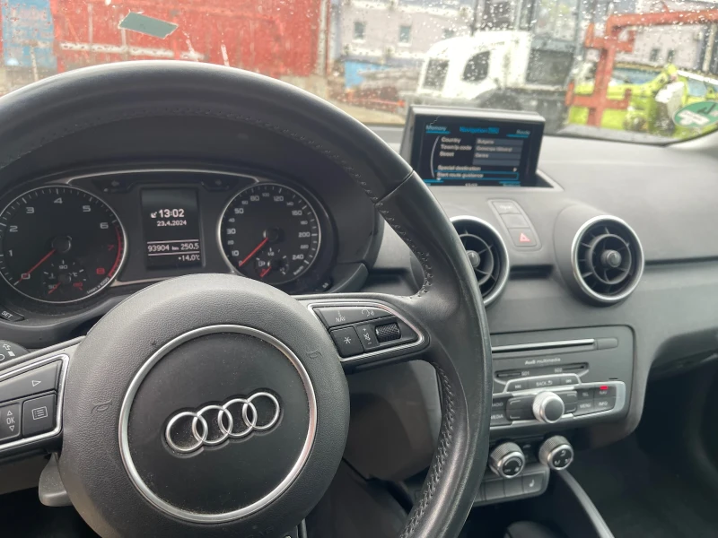 Audi A1, снимка 10 - Автомобили и джипове - 48591763