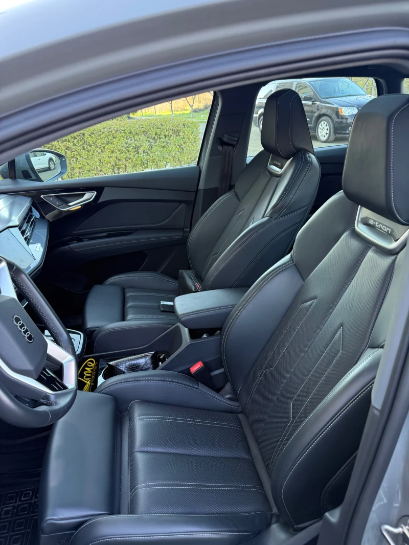 Audi E-Tron Q4 40 E-tron , снимка 12 - Автомобили и джипове - 53156818