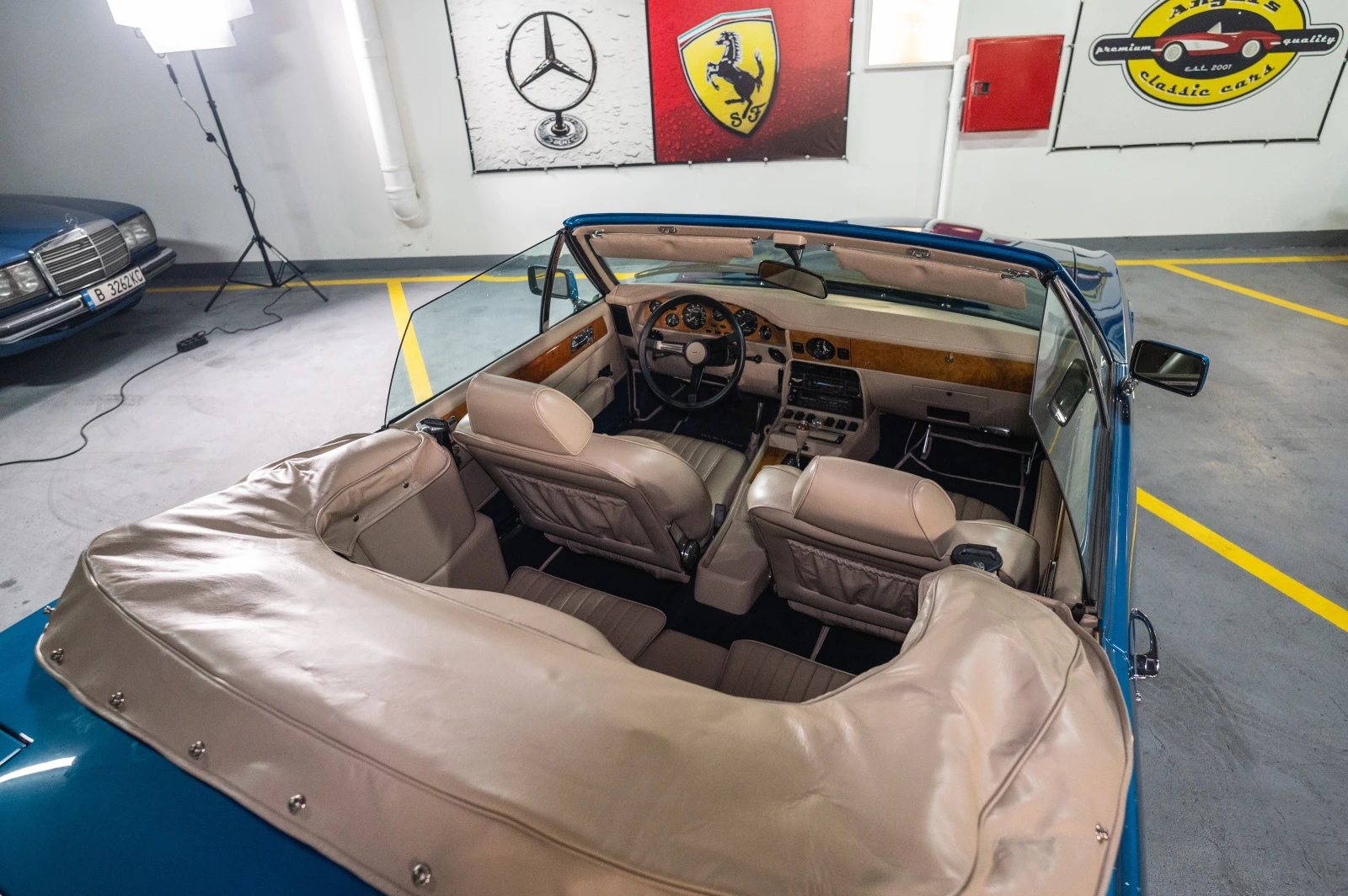 Aston Martin  V8 Volante | Mobile.bg   14