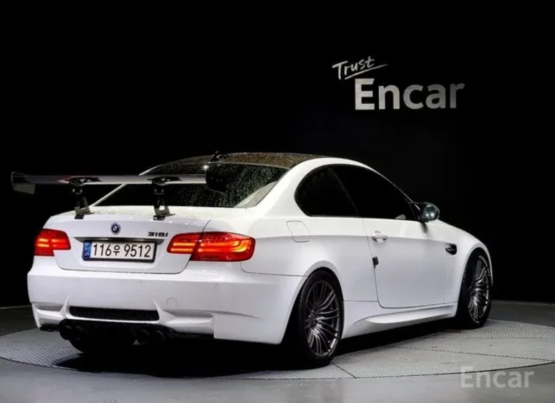 BMW M3 4.0 V8 - изображение 2