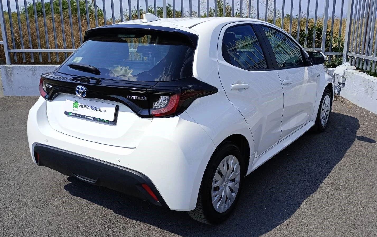 Toyota Yaris 1.5 (93 кс) Hybrid e-CVT - изображение 4