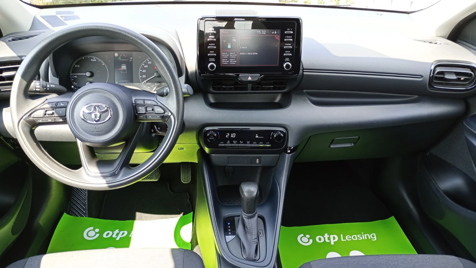 Toyota Yaris 1.5 (93 кс) Hybrid e-CVT - изображение 8